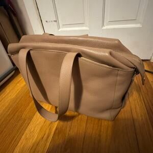 Cuyana Overnight Bag Beige Tan Cappuccino Pebbled Leather Duffel